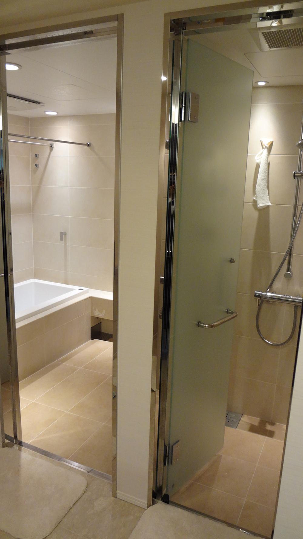 Bathroom. Indoor (11 May 2013) Shooting