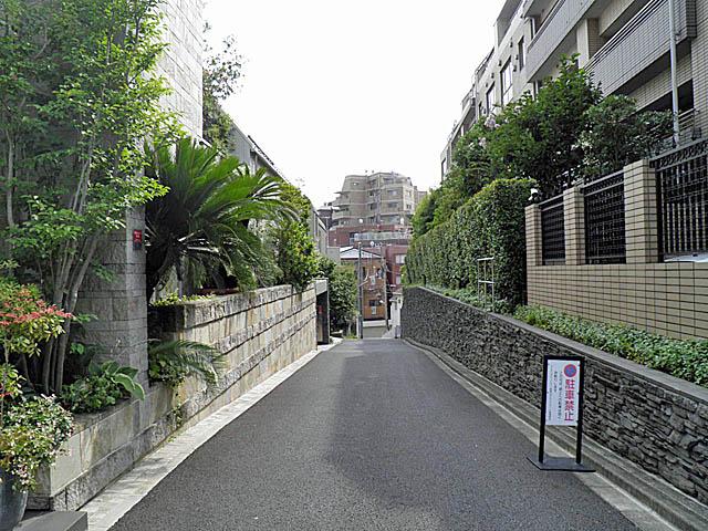 Other local. Frontal road