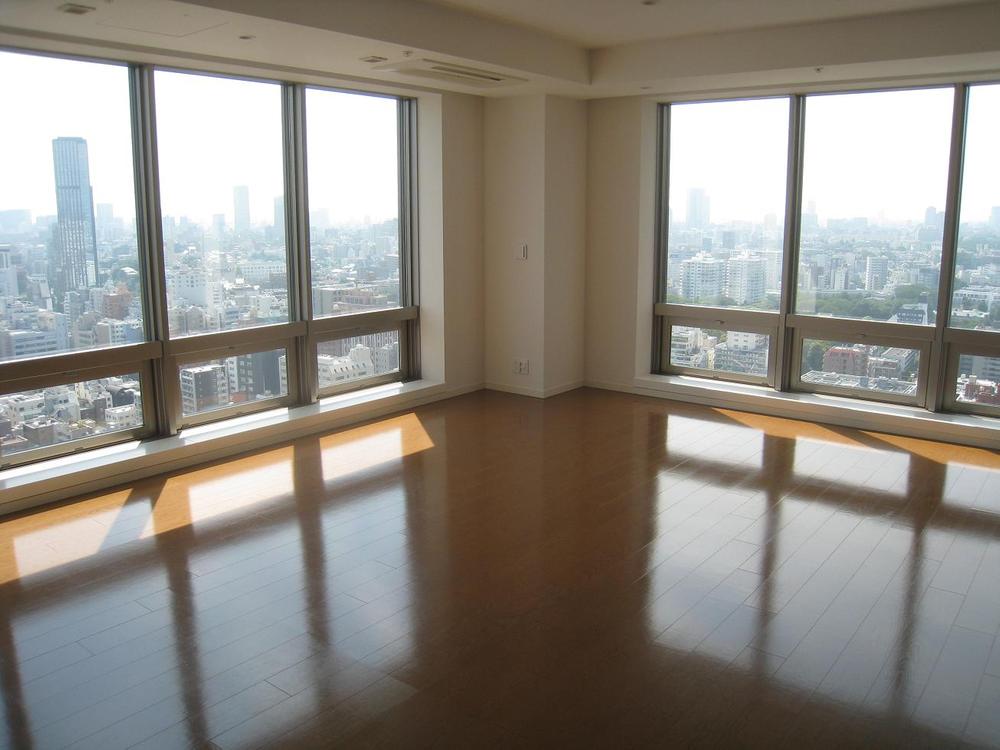 Living. Indoor (September 2013) Shooting