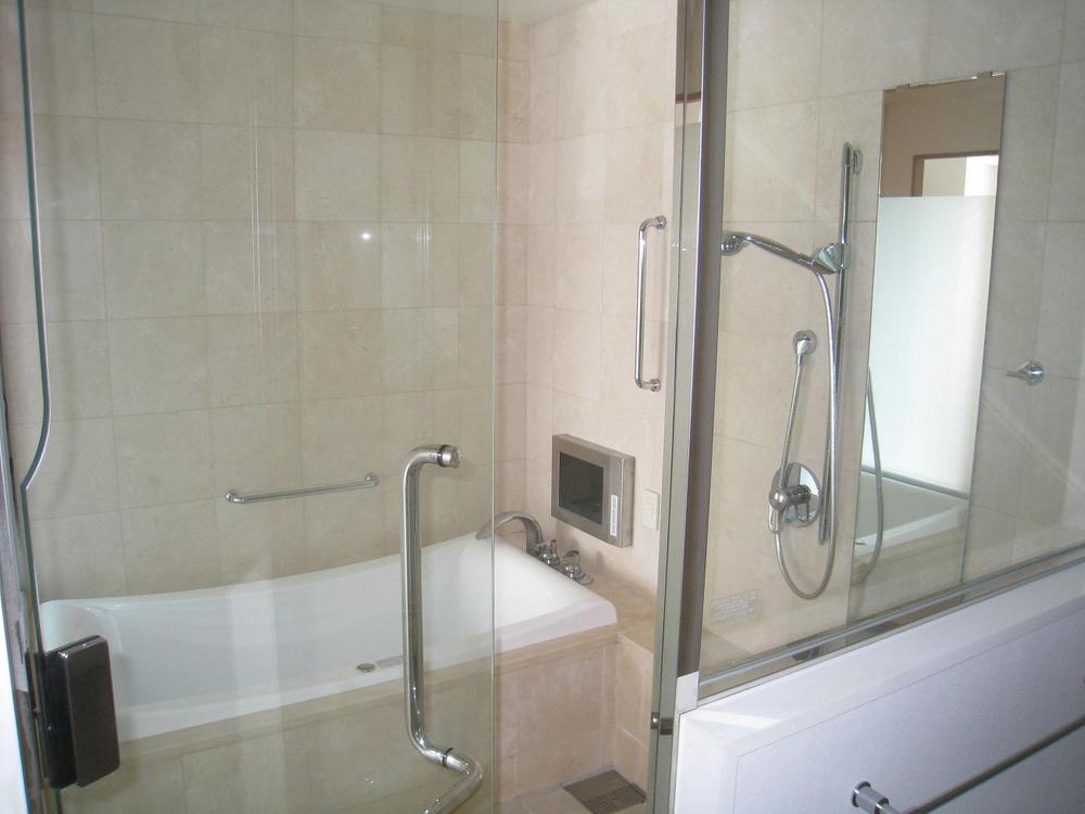 Bathroom. Indoor (September 2013) Shooting