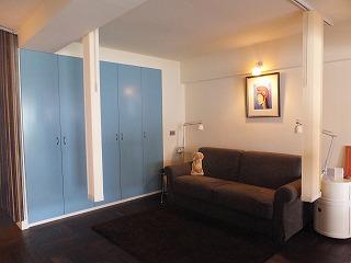 Non-living room. Bet corner, During the day used as a second living room You can also easily wall fixtures