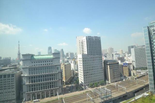 View photos from the dwelling unit. Fine scenery of Tokyo Tower has become accent