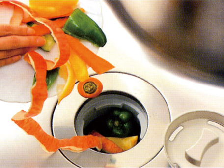 Kitchen.  [disposer] Crushing the garbage in the kitchen sink, Decomposed by microorganisms in the treatment tank ・ After purification, Flowing through the sewer as adapted to the environment "water", It has adopted a convenient and ecological disposer.