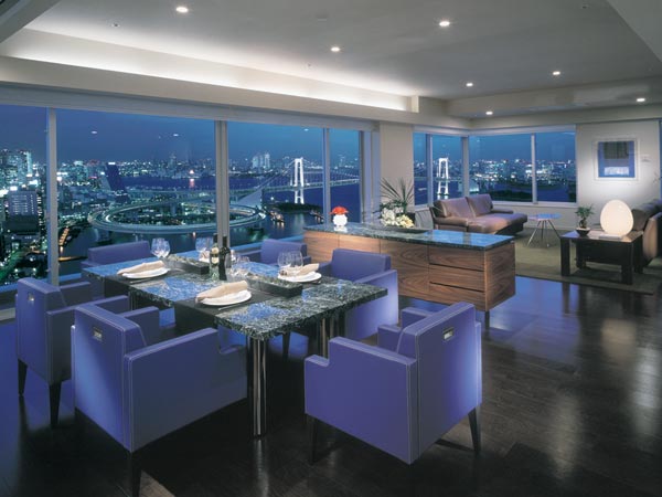 Room and equipment. living ・ In the window fill that was round Megurasa to dining, Spread a beautiful night view of the Bay Area, You can spend the day-to-day in the luxurious feeling of opening that unleashed mind. (40th floor L-160A type)