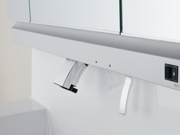 Bathing-wash room.  [Built-in faucets] Care of the high back guard has adopted also easy built-in faucets. (A ~ Except G type)