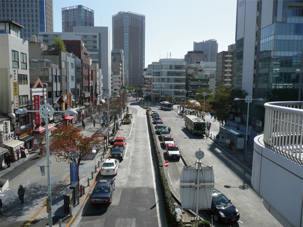 Surrounding environment. "Tamachi" large-scale redevelopment is in progress in front of the station. Green open spaces, such as, It is expected to develop various facilities.  ※ "Tamachi Station East Exit North District land readjustment project" (scheduled to be completed 2016 fiscal year) (Tamachi Station)