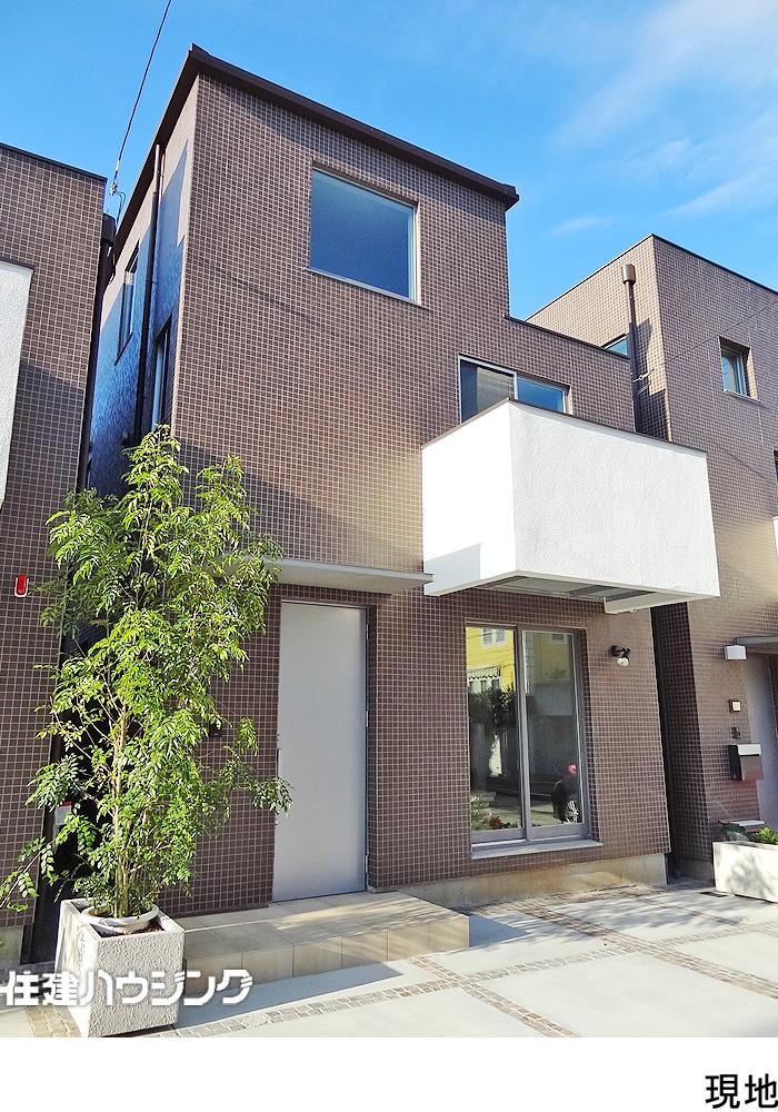 Building plan example (exterior photos). Building plan example Building price 18 million yen, Building area 104.11 sq m