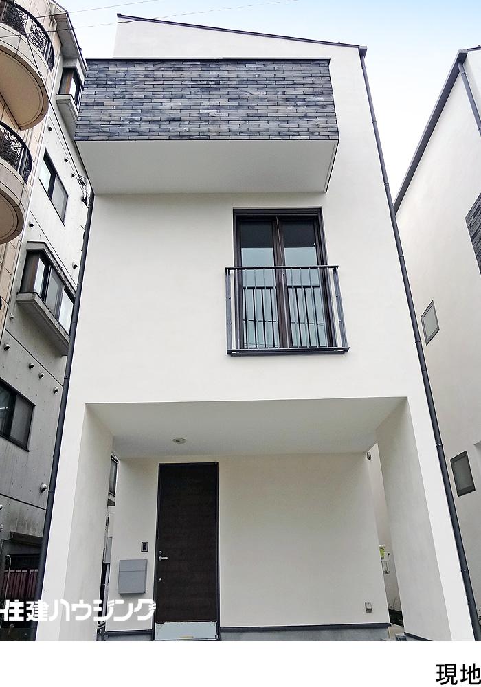 Building plan example (exterior photos). Building plan example Building price 18 million yen, Building area 104.11 sq m