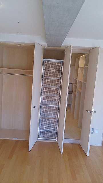 Receipt. Easy-to-use closet, Storage is abundant