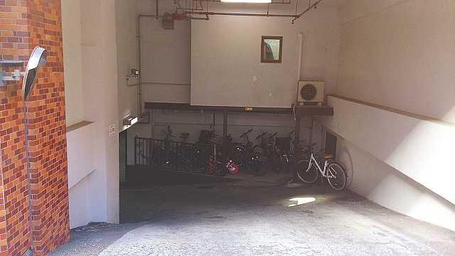 Other. Is a bicycle parking Corner Free