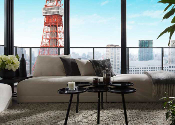 Living.  [Modern living worthy to enjoy the beautiful scenery ・ dining] There is at the center stage of Talking of family, It is the place to watch the much-valued landscape living ・ dining. While being filled with relaxation, Living us to feel that festive ・ Dining, You story the luxury to live in this land.  ※ Indoor Listings ・ All facilities of the photo model Room 80A Type menu plan 1 (paid / Application deadline Yes). Also, Window destination of the landscape in which was subjected to a CG processing to view photos from the ground 22 floor equivalent synthetic, In fact a slightly different.