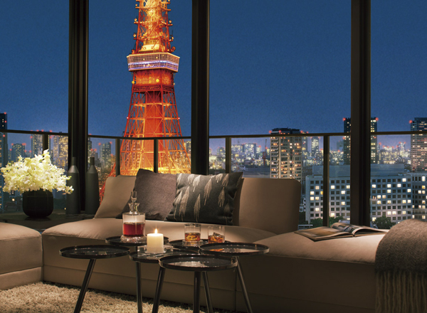 Room and equipment. There is a "Tokyo Tower" in the everyday landscape, There are living to be felt its presence familiar is here. (living ・ dining / Model Room 80A type ・ Menu Plan 1 / Compensation ・ Application deadline Yes ※ Window destination of the landscape is one synthesized subjected to CG process to view photos from the local ground 22 floor equivalent, In fact a slightly different. )