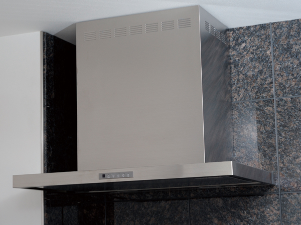 Kitchen.  [Same hourly wage exhaust type range hood] The range hood adopts the same hourly wage exhaust type. Excellent Atsumarikemuri force and exhaust force, Stainless steel is used is easy to clean.  ※ Photos 25th floor ~ It will be the range hood to be installed on the 30th floor.  ※ By the shape of the kitchen depends on the shape of the range hood. (Same specifications)