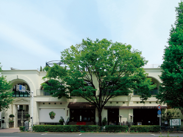 Surrounding environment. Blue Point (about 380m ・ A 5-minute walk)