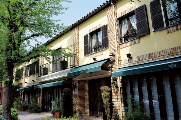 The ・ House platinum (about 530m ・ 7-minute walk)