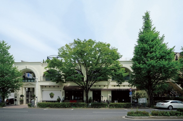 Blue Point (about 380m ・ A 5-minute walk)