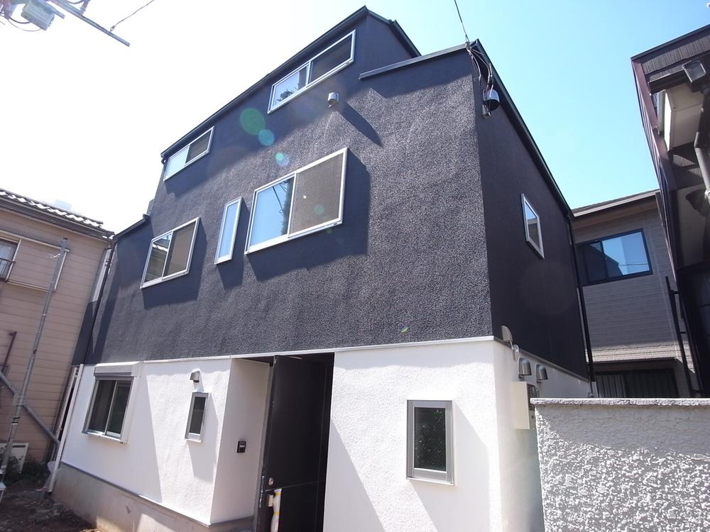 Local appearance photo