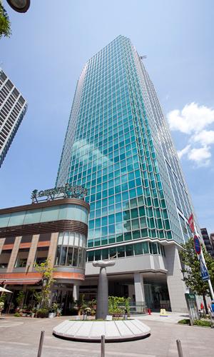 Shopping centre. 489m to platinum AER City