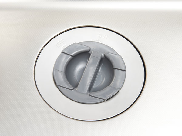 Kitchen.  [Disposer] Installing a disposer that can easily handle the garbage to be worried about. Since the ground in a drainage port, It is possible to reduce the amount and time of garbage disposal.  ※ There is garbage and can not be used detergent can not be part of the process.