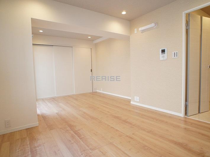 Living. ~ We propose your lifestyle ~ ◆ New quake-resistance standards structure ◆ auto lock ・ Pet breeding Allowed ◆ Popularity of low-rise apartment ◆ The neighborhood brand apartment riddled with