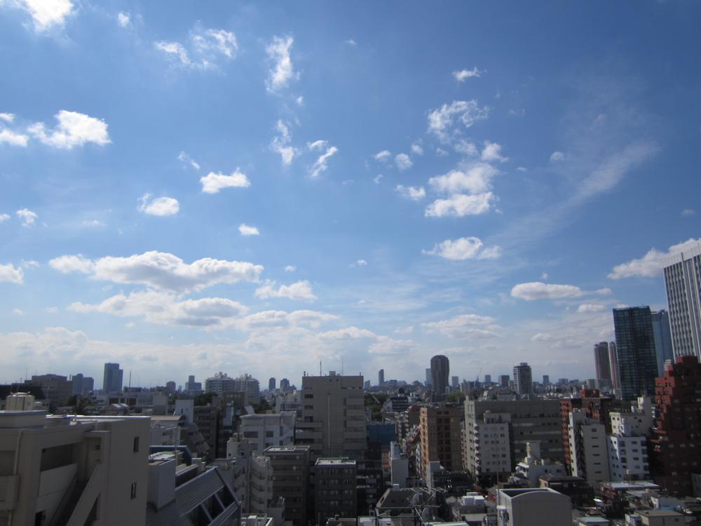 View photos from the dwelling unit. View from local (September 2013) Shooting