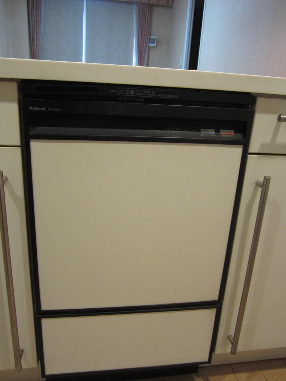 Kitchen. Indoor (12 May 2013) Shooting Dishwasher