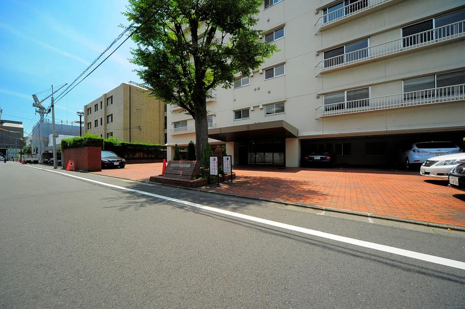 Local appearance photo