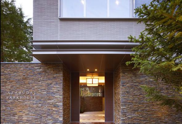 Entrance. Common areas