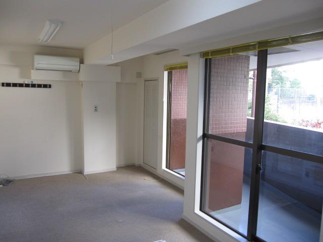 Living. Indoor (10 May 2013) Shooting