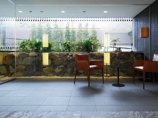 Shared facilities. Entrance hall