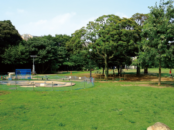 Surrounding environment. Shirokanedai Acorn Children's Amusement Park (about 740m ・ A 10-minute walk)