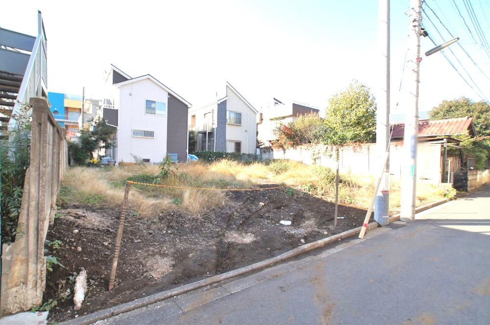 Local land photo. Land sale of Mitaka City Kamirenjaku 4-chome. Since the building conditions is not attached, You can building your favorite House manufacturer. Is the central line "Mitaka" station walk 11 minutes of good location. Certainly once please refer to the local.