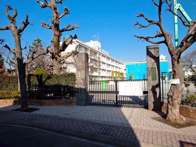 Primary school. 720m until the Mitaka Municipal second elementary school
