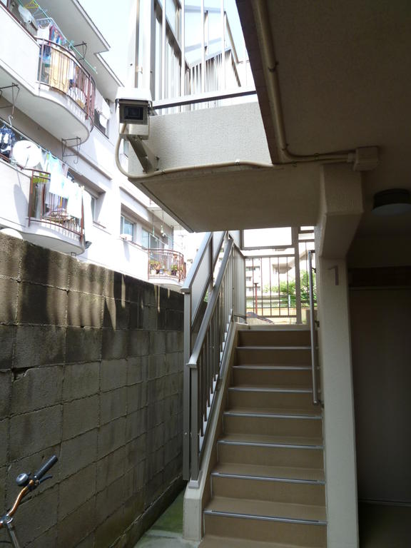 Other common areas. ☆ With security camera is in the shared hallway ☆