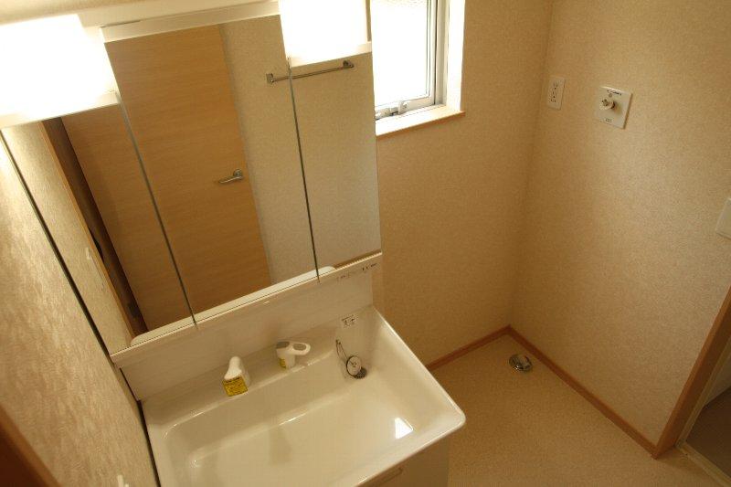 Same specifications photos (Other introspection)