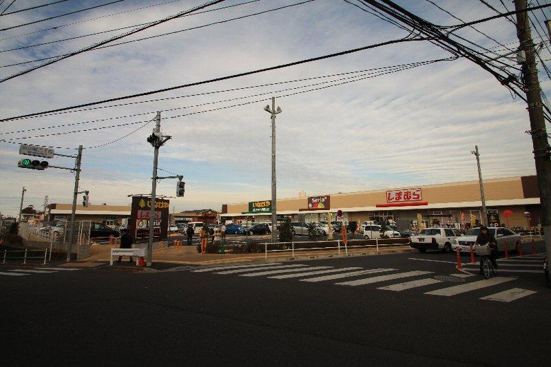 Supermarket. Until Inageya 817m