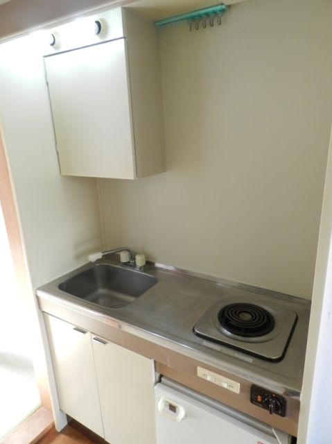 Kitchen. Electric stove