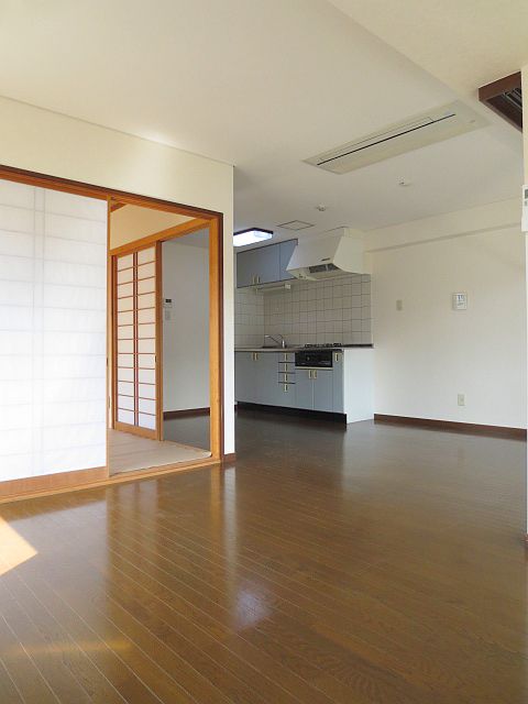 Living and room. Spacious 14 Pledge of living ☆ 