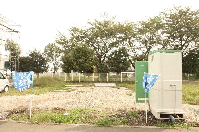 Local appearance photo. Local (10 May 2013) Shooting