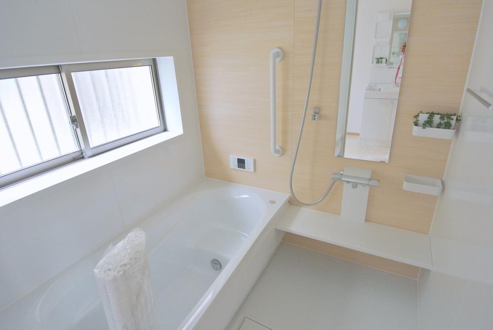 Same specifications photo (bathroom). Seller same specifications