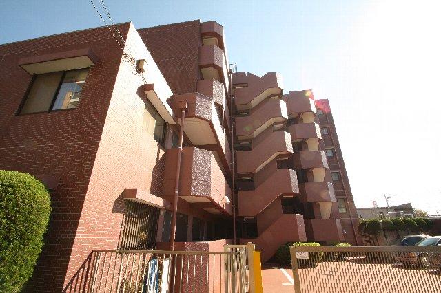 Local appearance photo. Stylish appearance