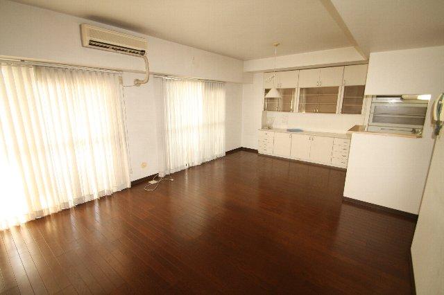 Non-living room. Preeminent per yang