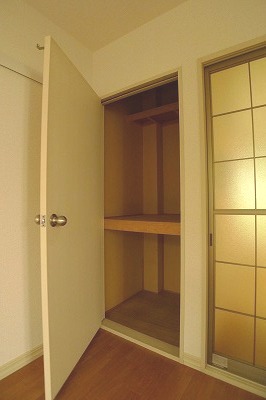 Mitaka City, Tokyo Inokashira 4