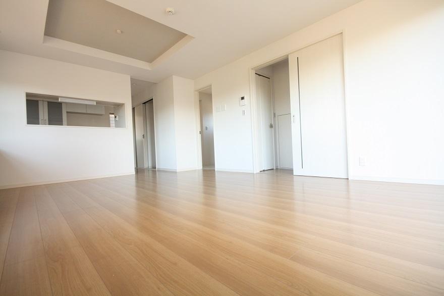 Living. 5 Building Local (12 May 2013) Shooting