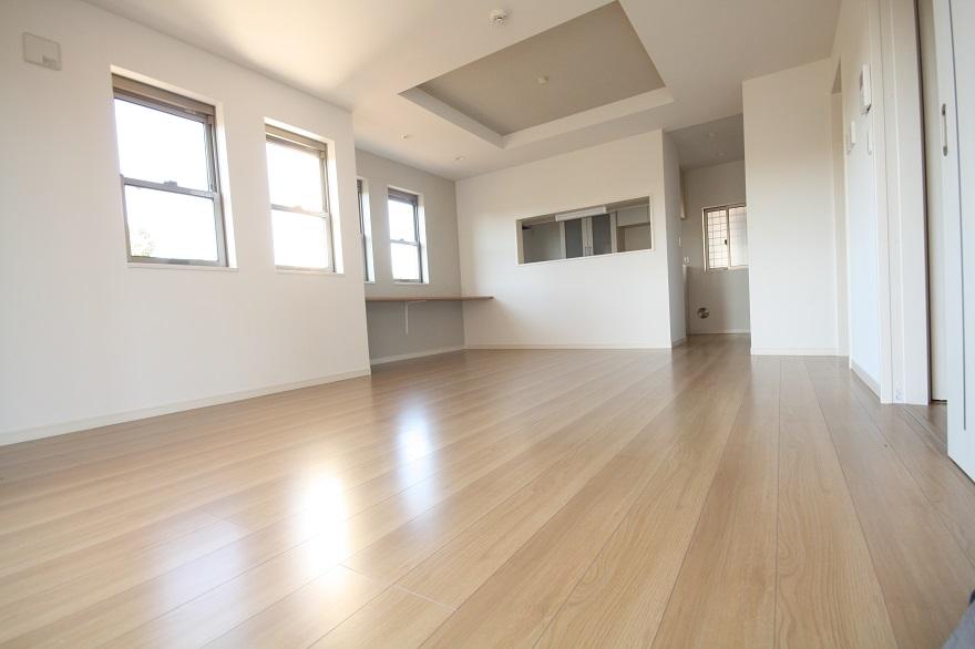 Living. 5 Building Local (12 May 2013) Shooting