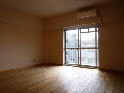 Other room space. room