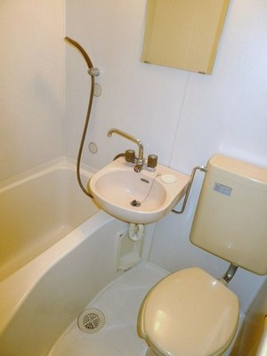 Living and room. unit bus