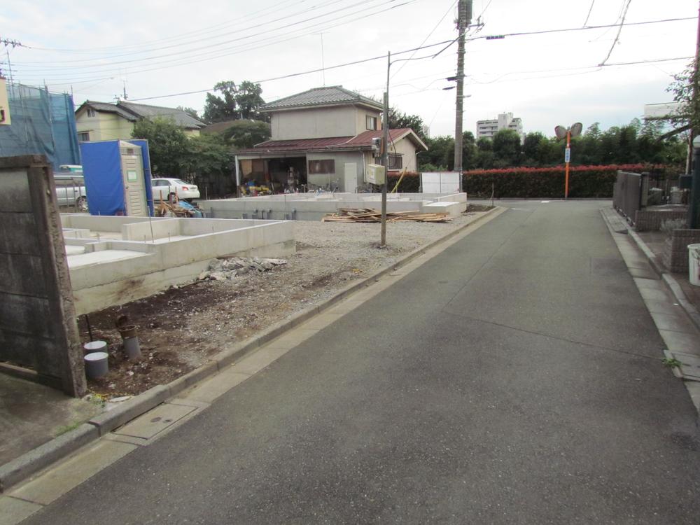 Local photos, including front road. Local (10 May 2013) Shooting