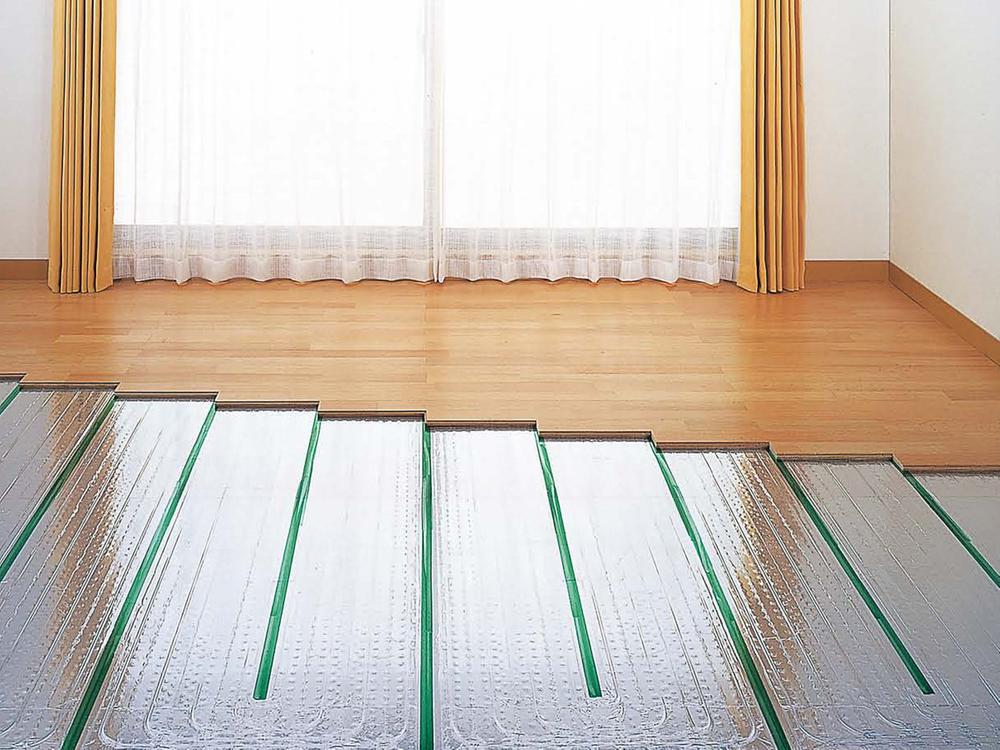 Cooling and heating ・ Air conditioning. Standard equipped with a gas hot-water floor heating in the living-dining. High-efficiency water heater running cost is also economical (eco Jaws) adopted.