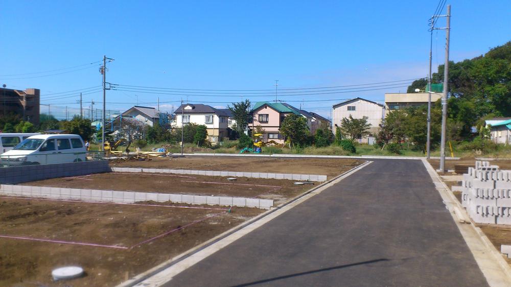 Local photos, including front road. Local (10 May 2013) Shooting